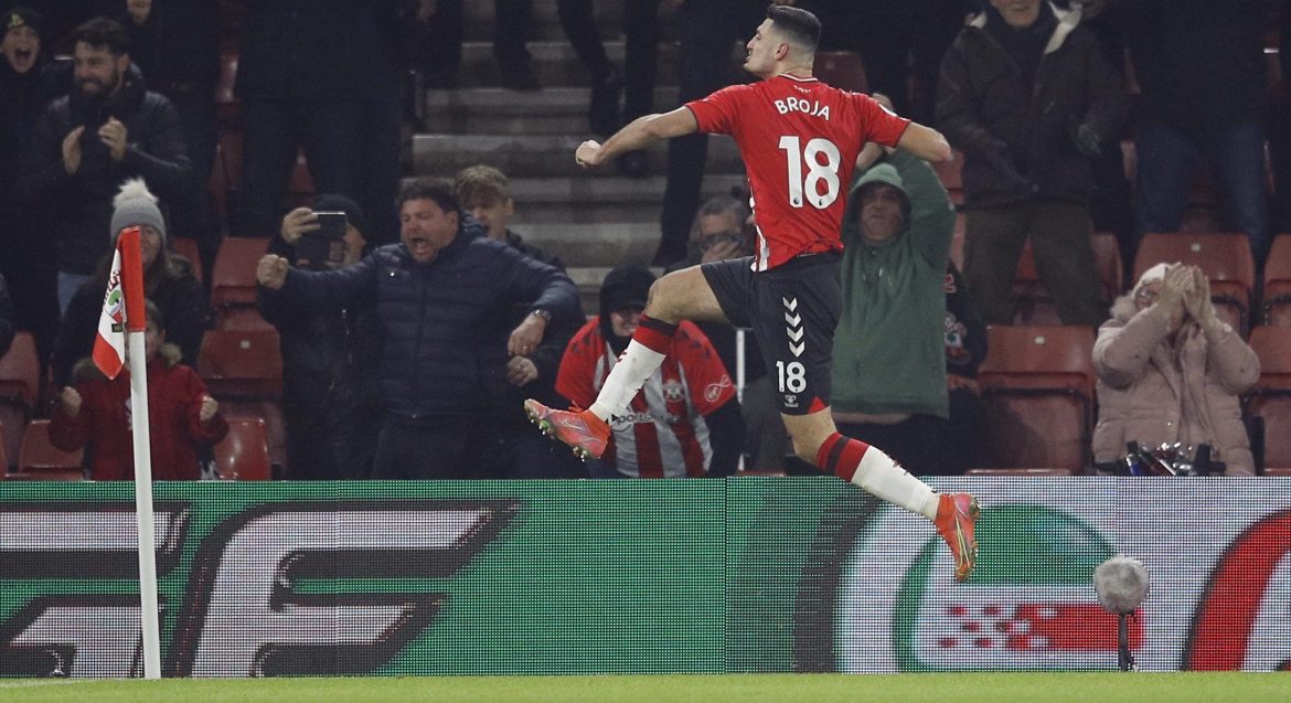 Newcastle looking at Armando Broja