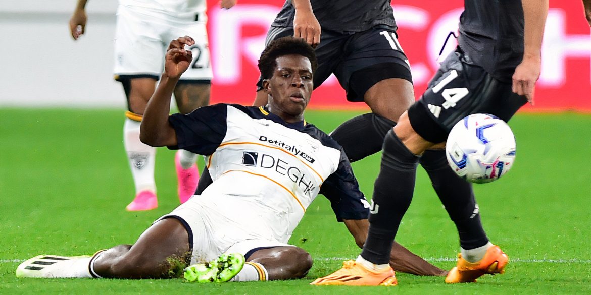 Liverpool join the race to sign "versatile" 19 y/o ace wanted by Tottenham